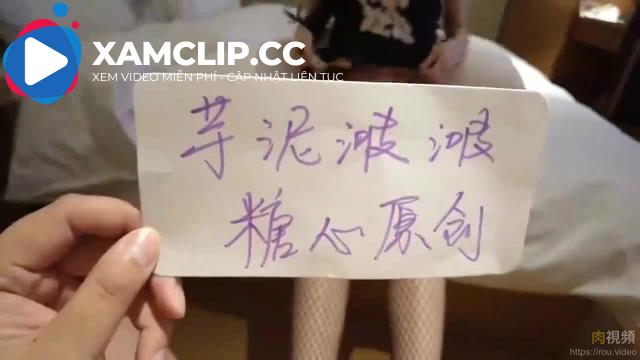 Trải nghiệm tuyệt vời khi đưa đôi chân đẹp vào mà không cần bao cao su. Bùn khoai môn quá lớn, Bobo.