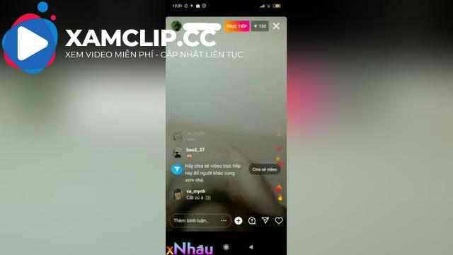 Em Lê Thị Huyền Diệu livetream móc lồn chảy nước với bạn trai trên Instagram P1