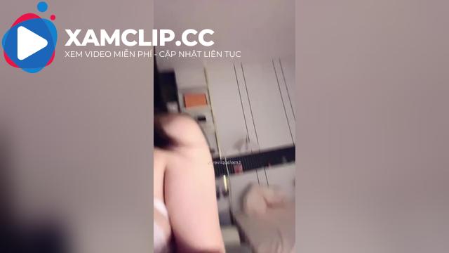 Tiktoker Hường Hêu body ngon, live full face chứng tỏ rất yêu nghề