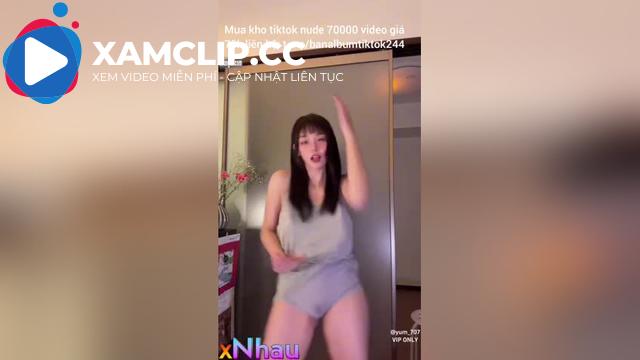 Gái xinh nhảy tiktok nude cực cuốn p2