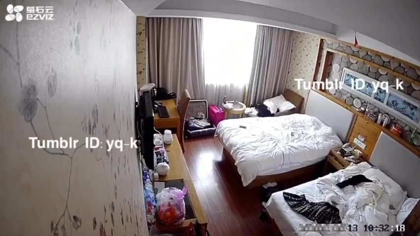 Súc vật mẹ ruột check cam thấy thg bố hiếp dâm con gái bất lực