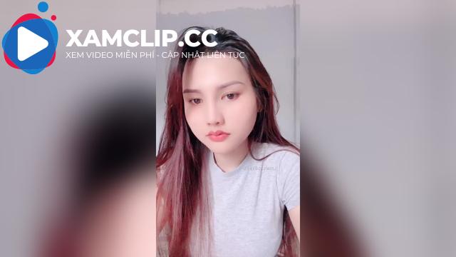 Lamonly chubby cute múp míp ngồi massage vú khủng