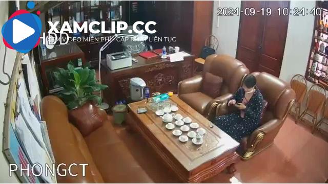 Anh chủ tịch bóp vú em giáo viên tại phòng làm việc trong giờ hành chính